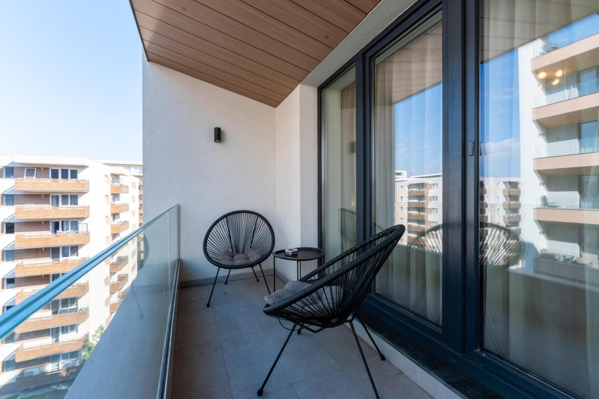Apartament Premier cu aer condiționat și balcon